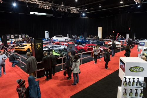 Les familles et amateurs de belles voitures se sont donnés rendez-vous au Salon International de l’auto de Québec 2019