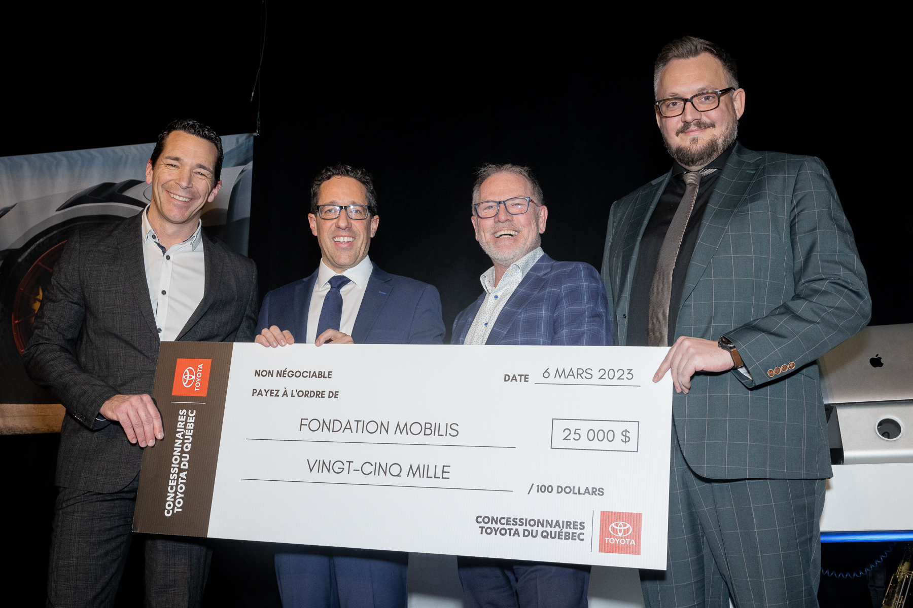 L’Association des concessionnaires Toyota du Québec remet 25 000 $ à la Fondation Mobilis